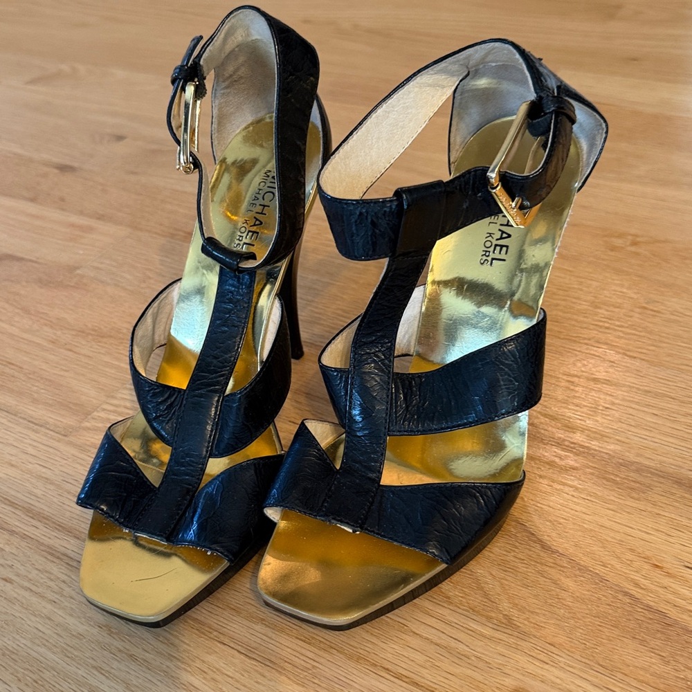 MICHAEL KORS Womens Black Leather scrappy Heels, size 8, like NEW